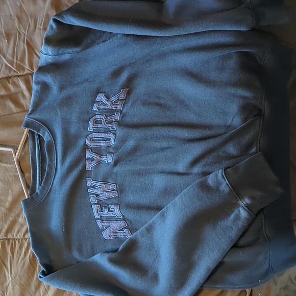 New York sweater - Picture 1 of 3
